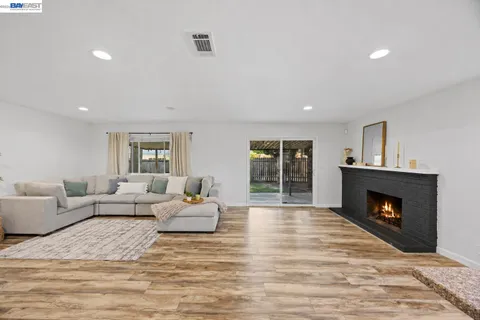 $549,000 | 266 Stonyford Drive, Vacaville, CA 95687