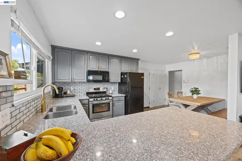 $549,000 | 266 Stonyford Drive, Vacaville, CA 95687