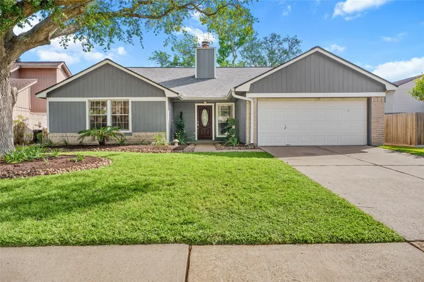 $279,000 | 15807 Castorglen Drive, Houston, TX 77598