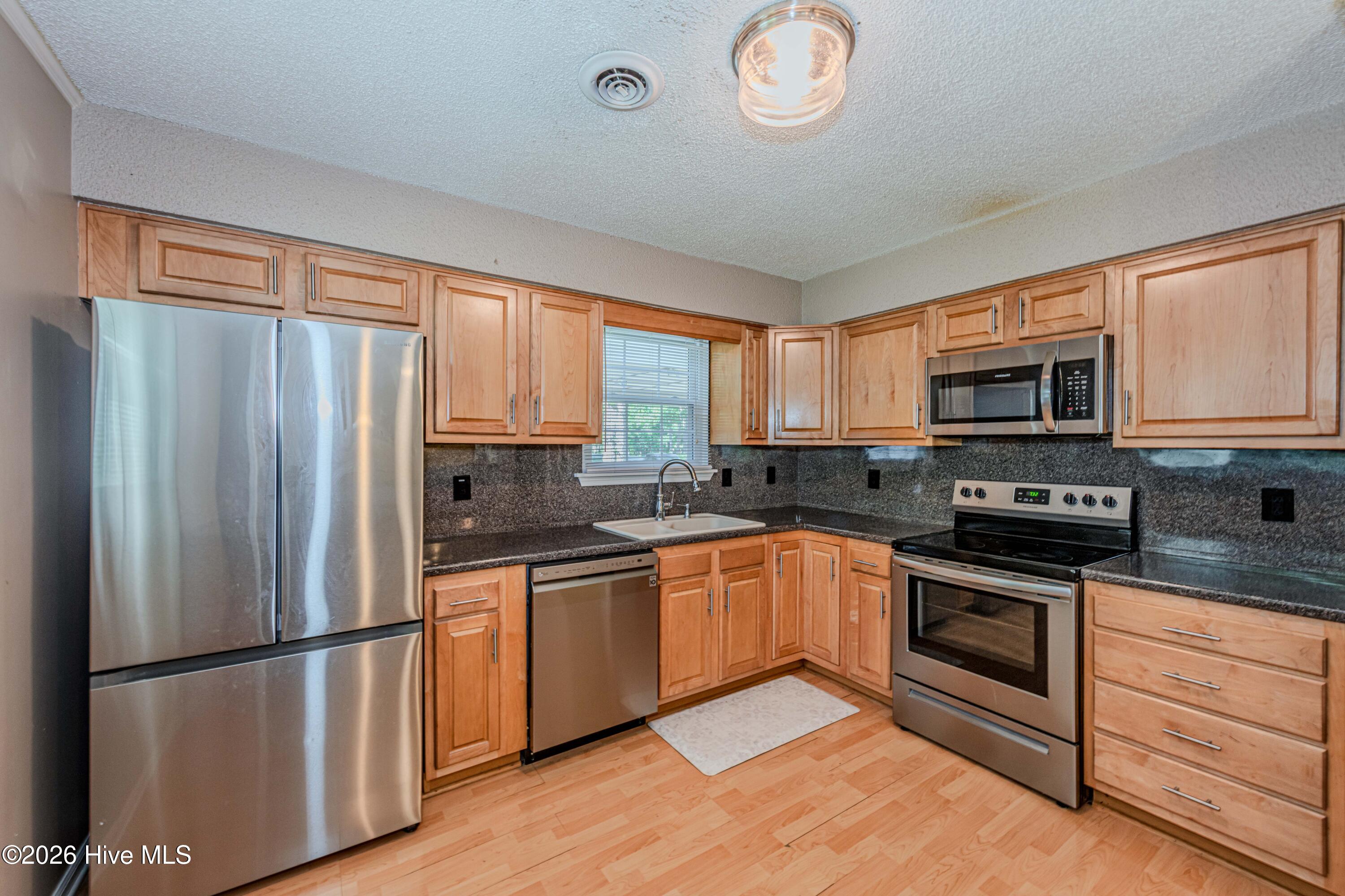 800 Mill River Road Jacksonville, NC 28540 - Photo 12 of 60 Kitchen