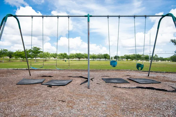 a view of a pathway both side of building