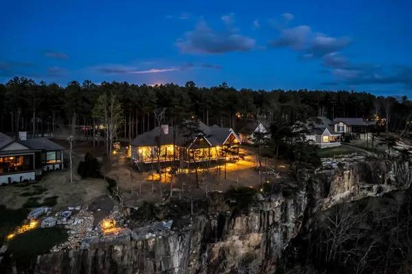 $1,200,000 | 209 Moonshine Drive, Jasper, TN 37347