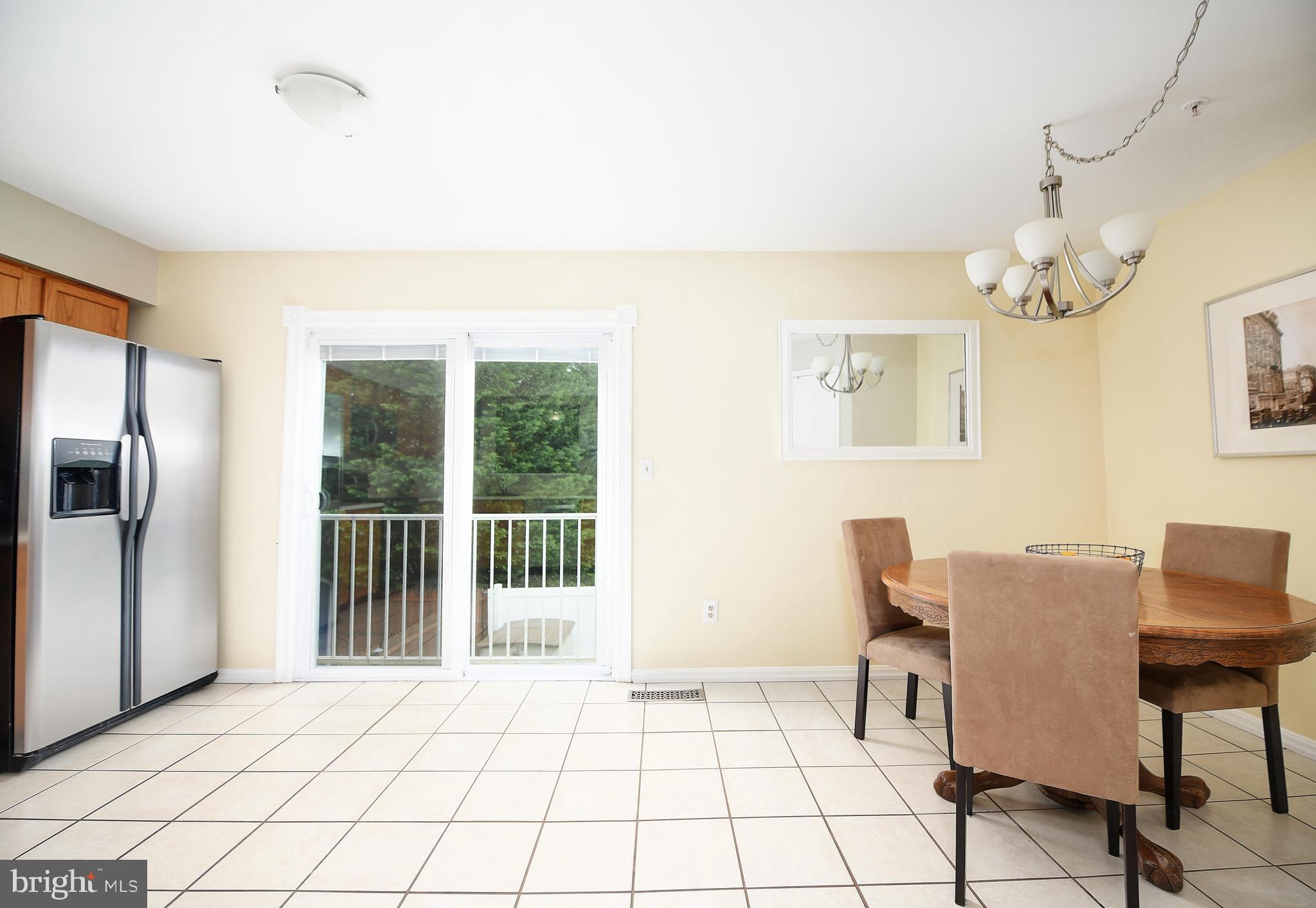 652 Hunting Fields Road Middle River, MD 21220 - Photo 11 of 32 Convenient eat-in kitchen for quick meals