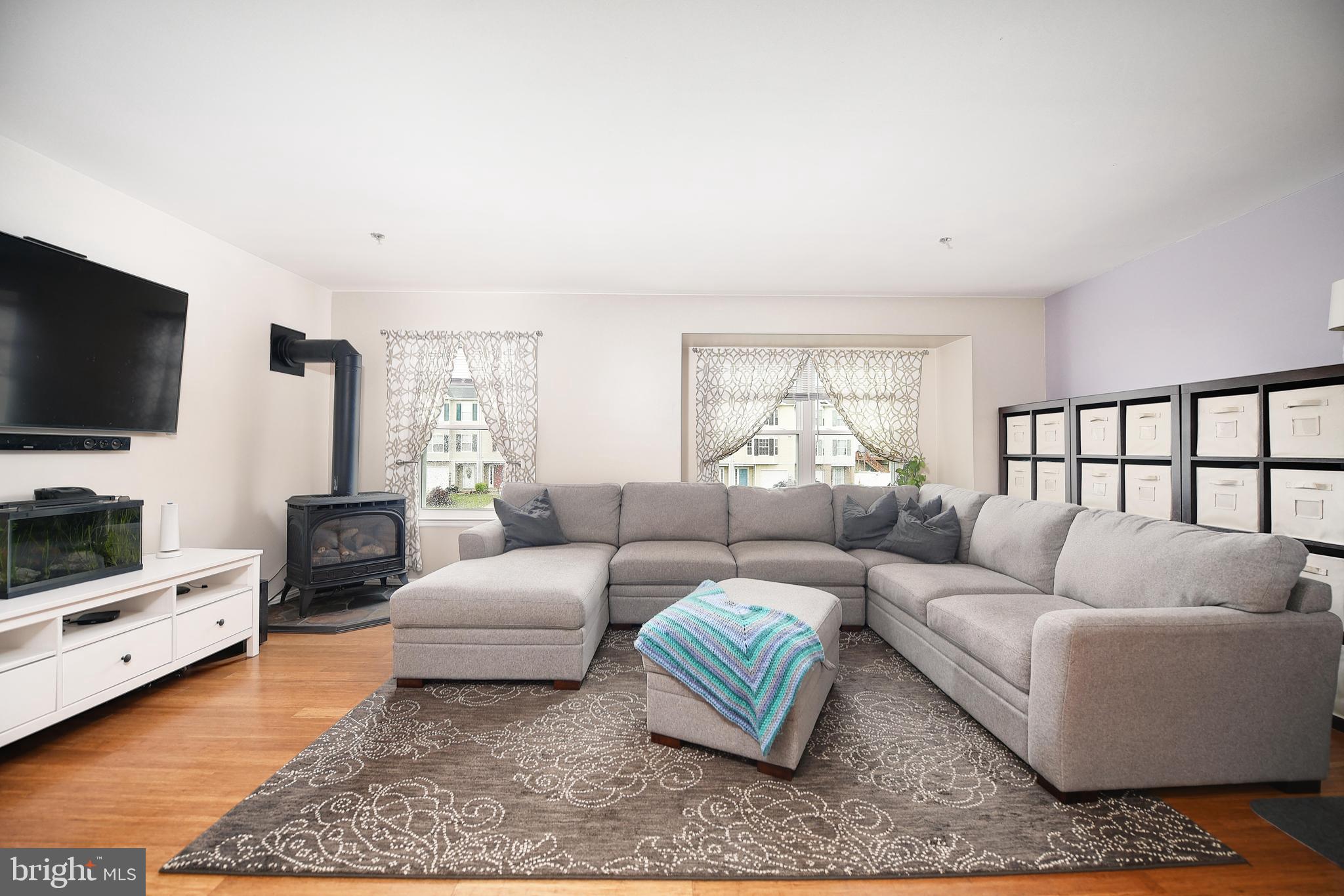 652 Hunting Fields Road Middle River, MD 21220 - Photo 17 of 32 Gas fireplace