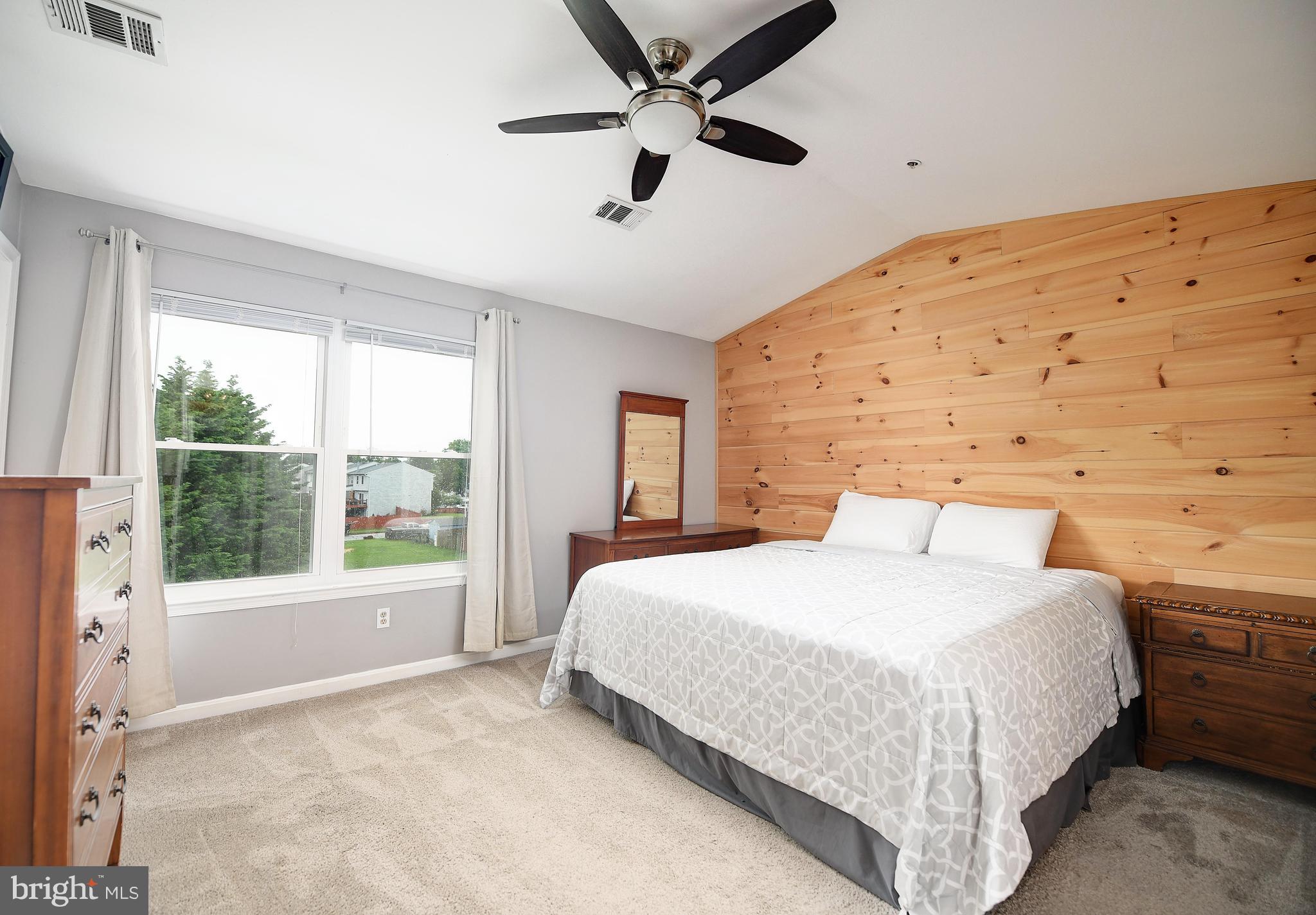 652 Hunting Fields Road Middle River, MD 21220 - Photo 20 of 32 Vaulted ceiling with fan
