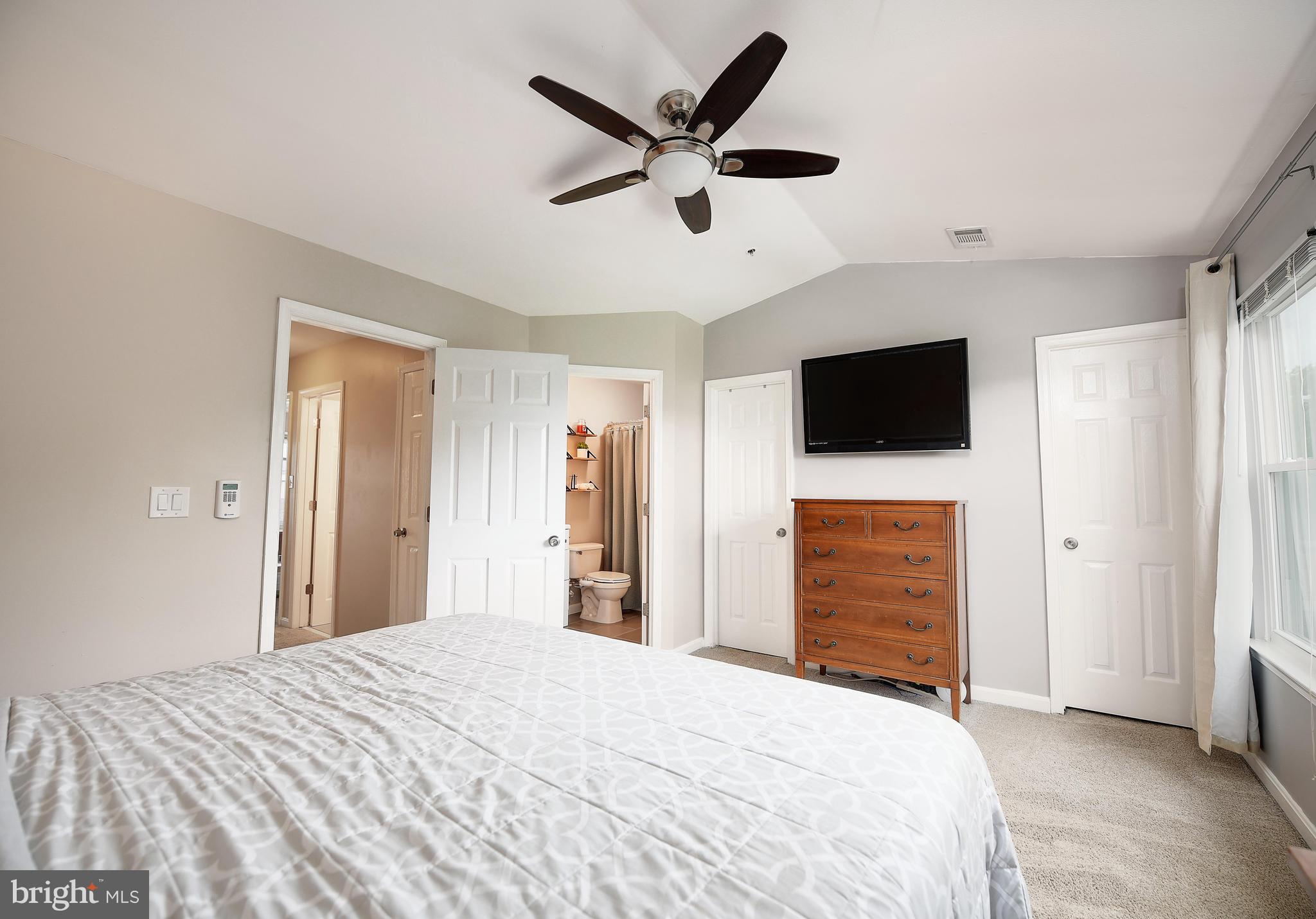 652 Hunting Fields Road Middle River, MD 21220 - Photo 21 of 32 Double closet space