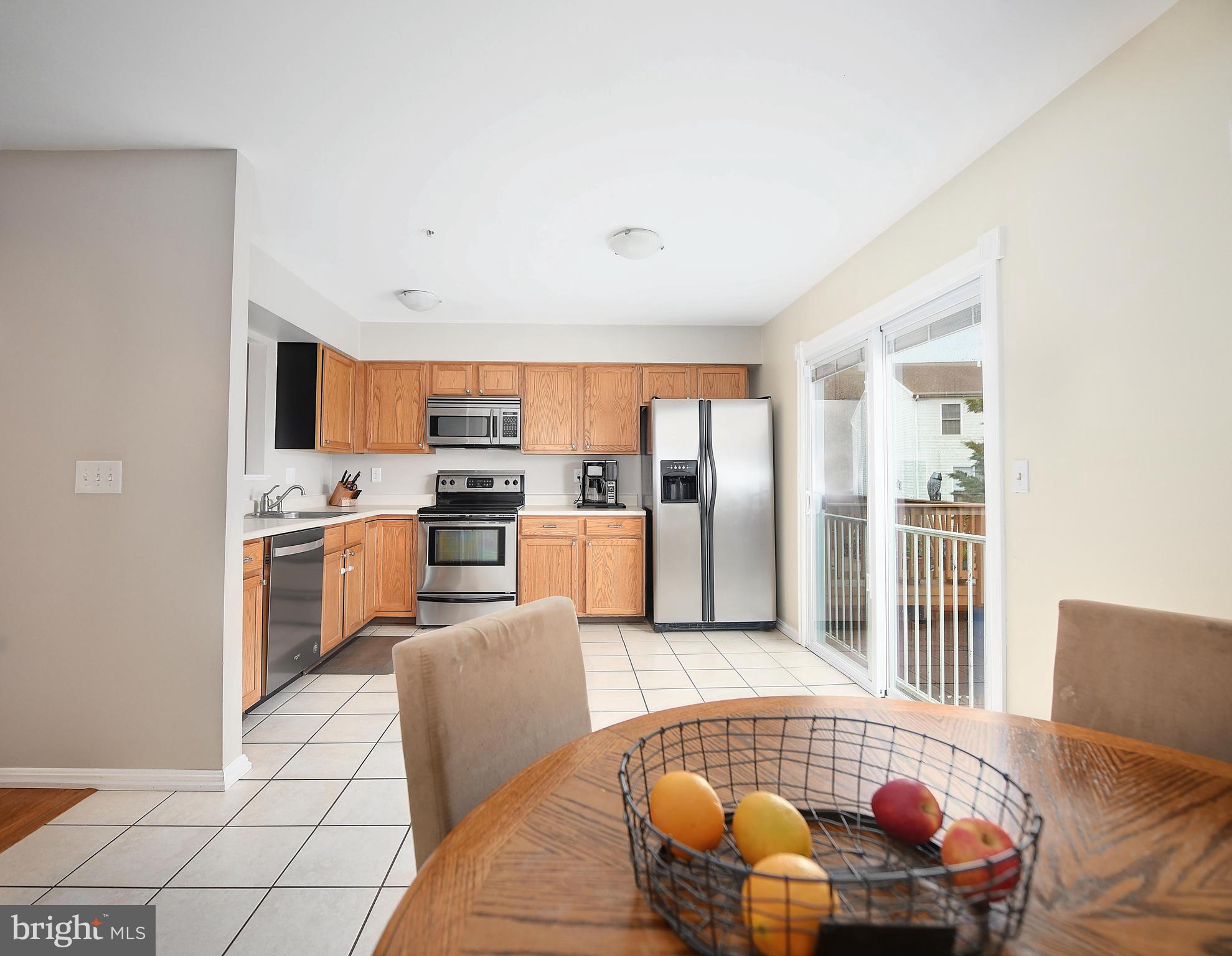 652 Hunting Fields Road Middle River, MD 21220 - Photo 10 of 32 Stainless steel appliances