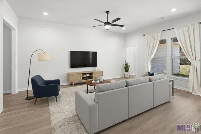 $263,410 | 30807 Eden Way Drive, Denham Springs, LA 70726