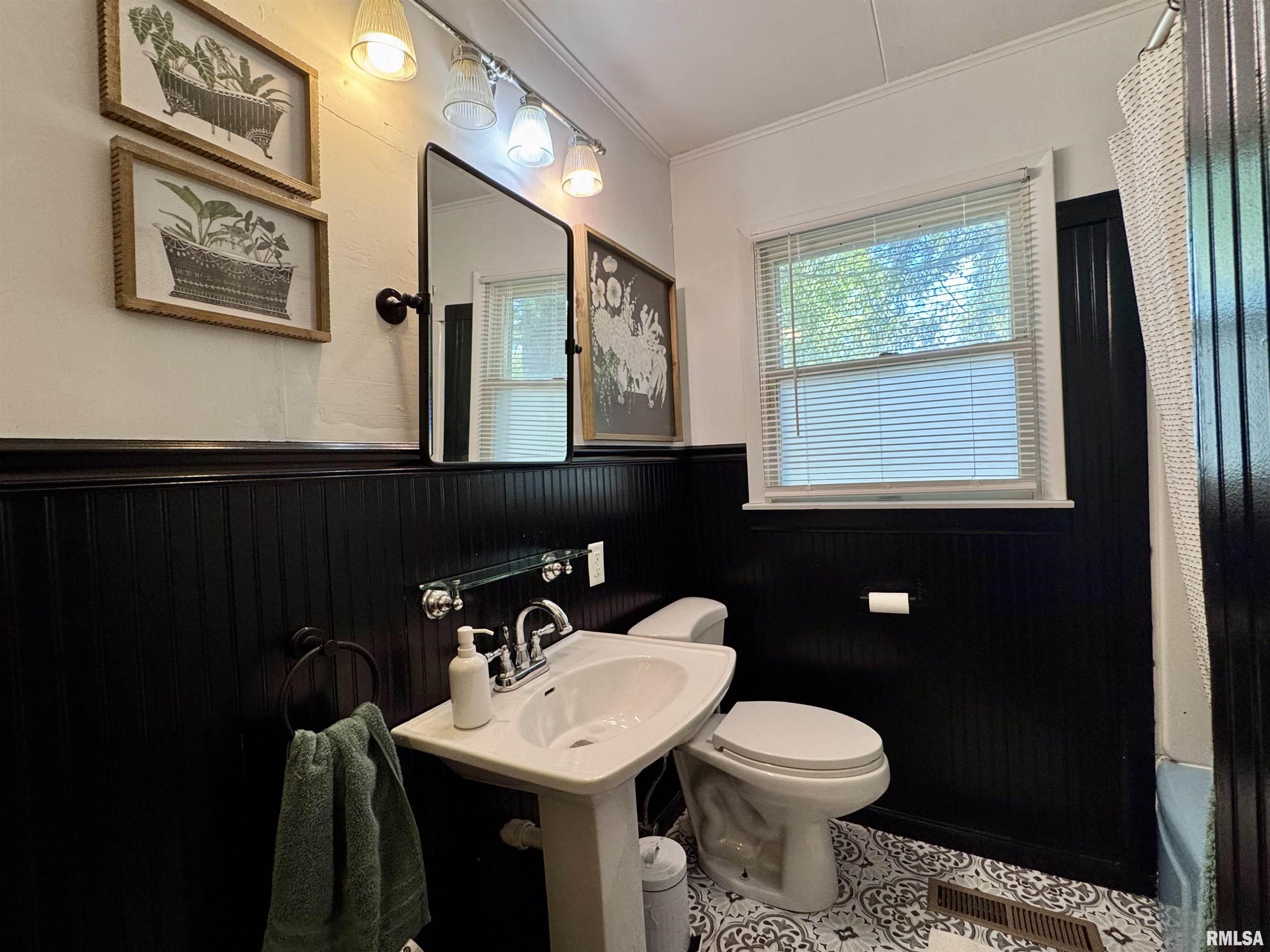 705 Bobby Avenue Macomb, IL 61455 - Photo 21 of 29