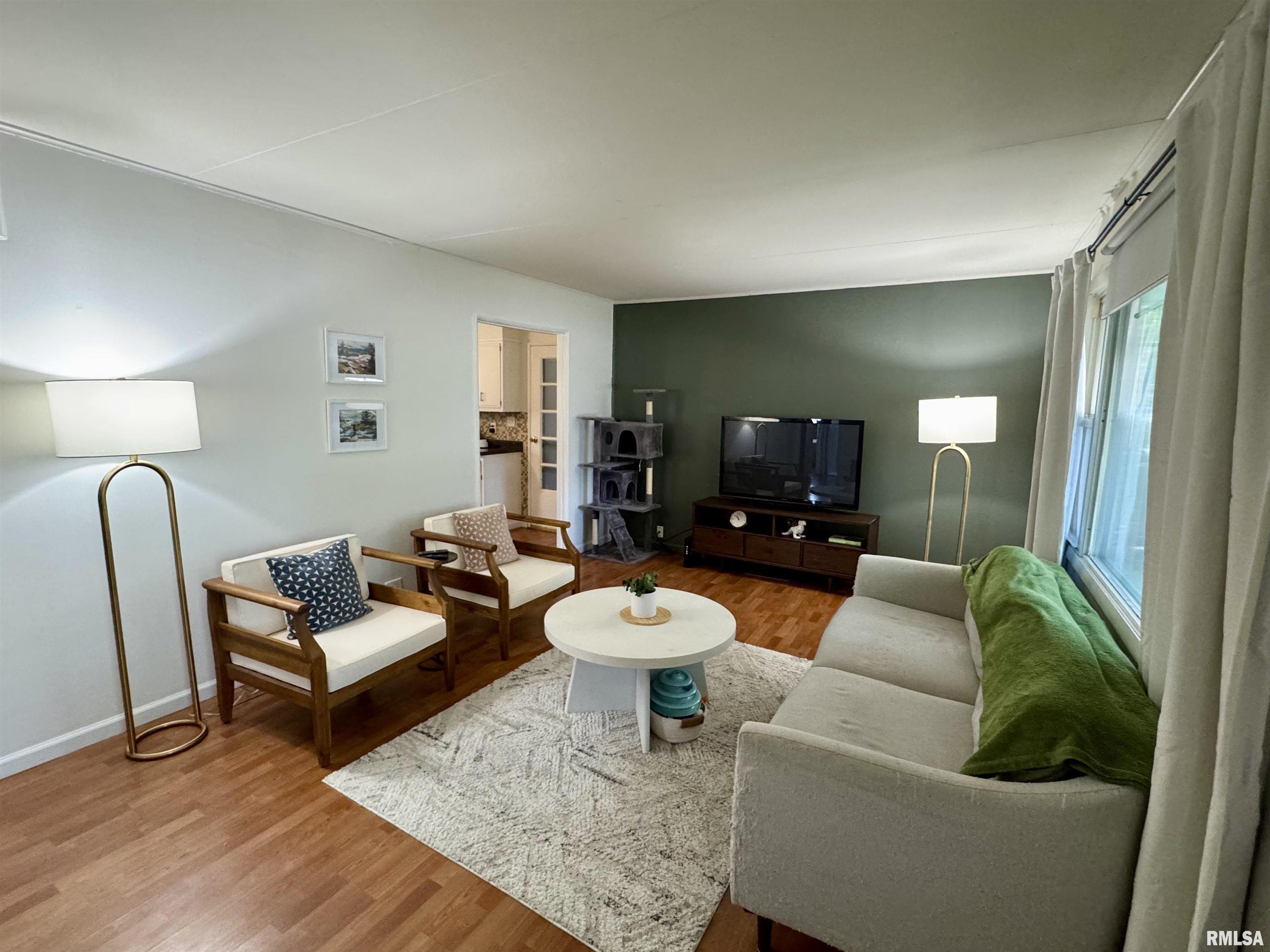 705 Bobby Avenue Macomb, IL 61455 - Photo 5 of 29