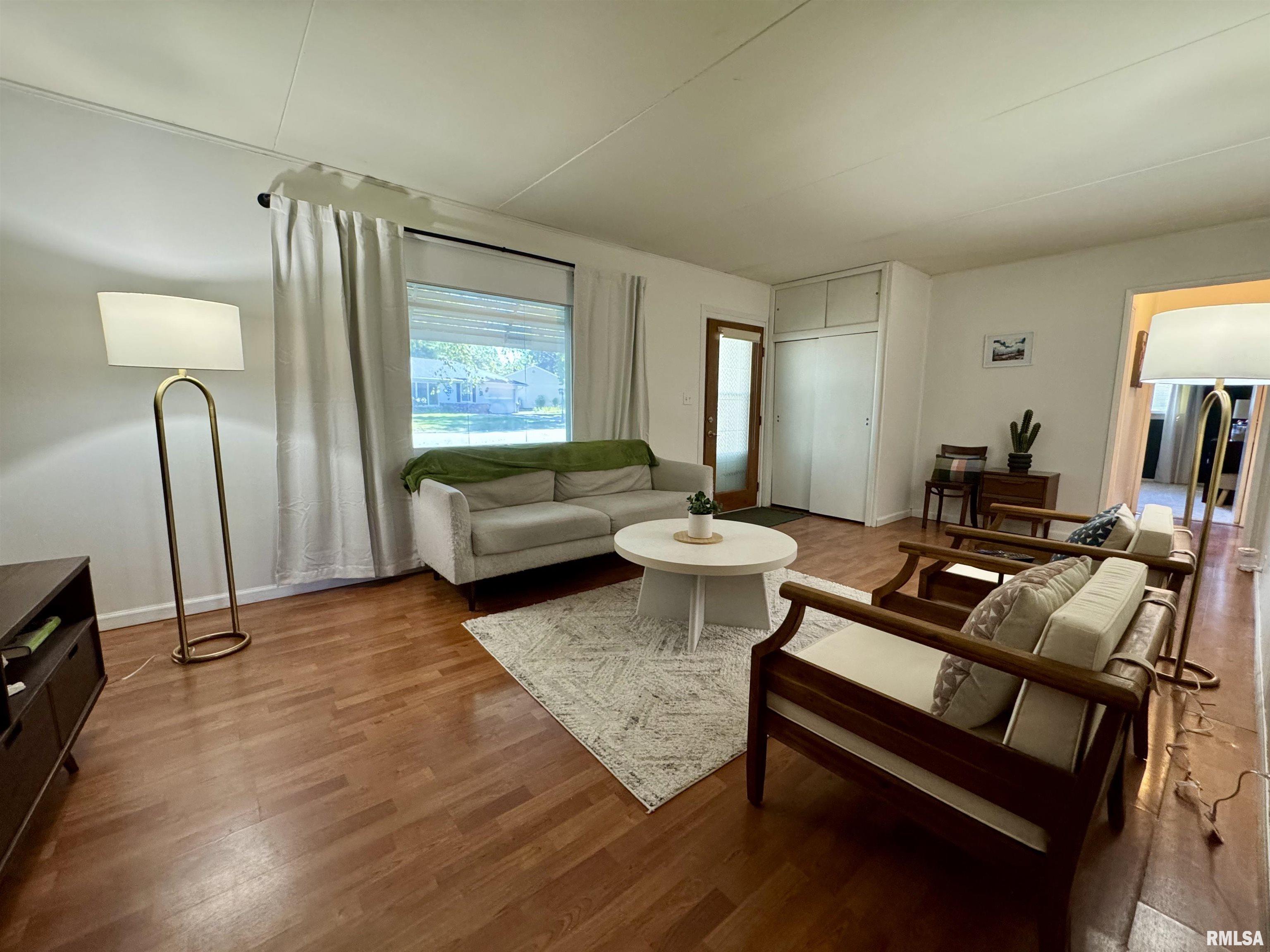 705 Bobby Avenue Macomb, IL 61455 - Photo 8 of 29