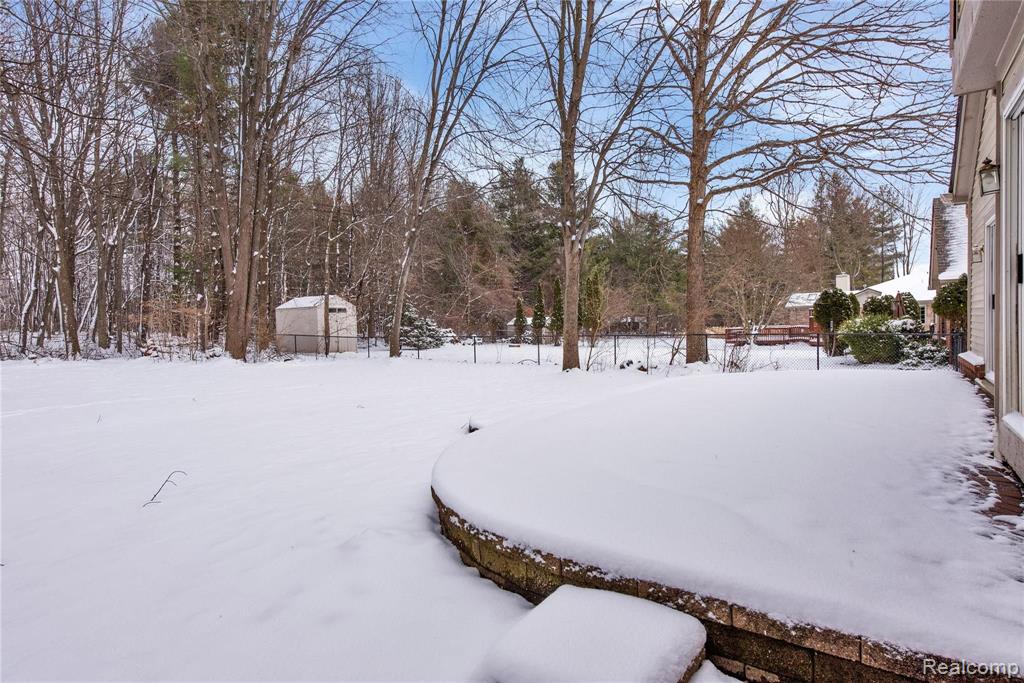 1099 Bloomer Road Rochester Hills, MI 48307 - Photo 16 of 49
