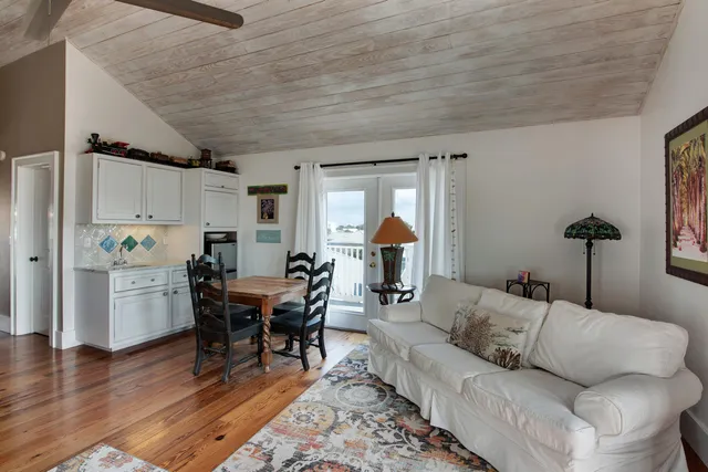 $2,400,000 | 4484 Ocean View Drive, Destin, FL 32541