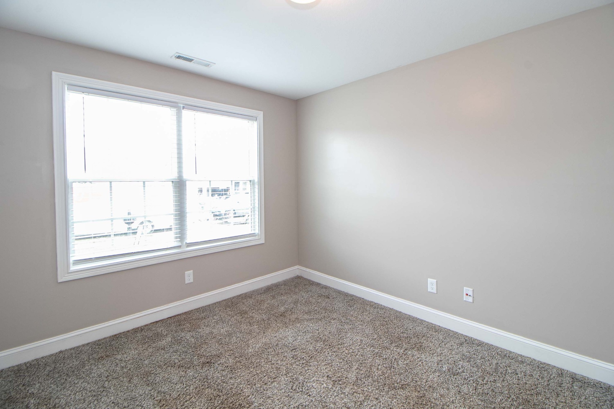 151 Ambridge Street Oak Grove, KY 42262 - Photo 18 of 30 an empty room with a window