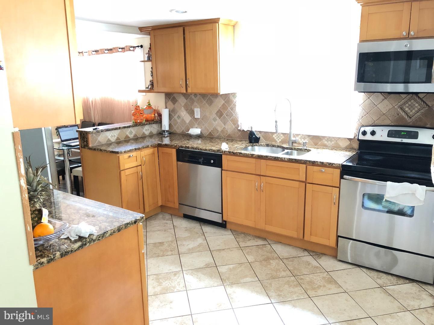 1444 Thomson Road Abington, PA 19001 - Photo 5 of 22 Gallery Image 5