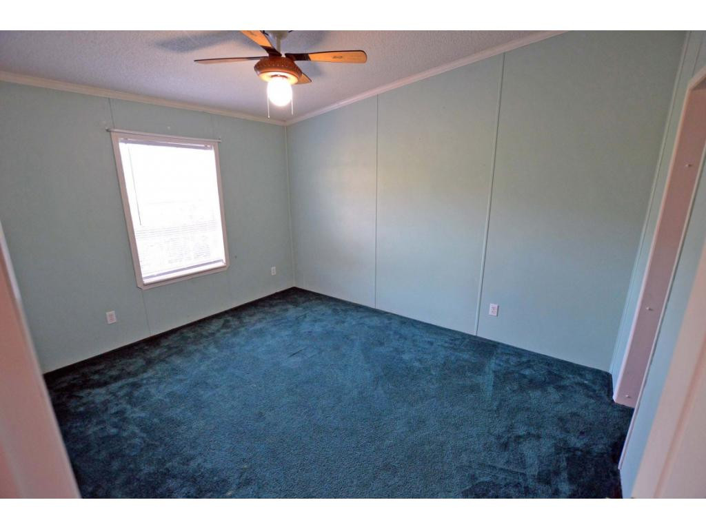 531 Piney Grove Road Hampton, TN 37658 - Photo 14 of 27 BR 2