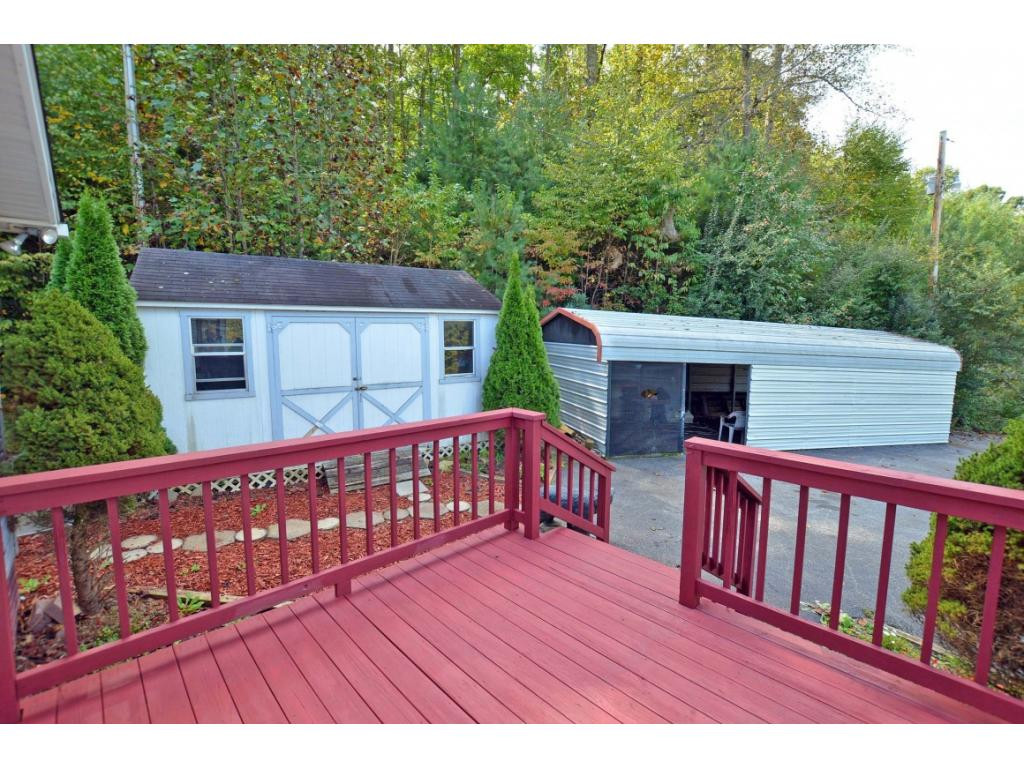 531 Piney Grove Road Hampton, TN 37658 - Photo 22 of 27 Side Porch