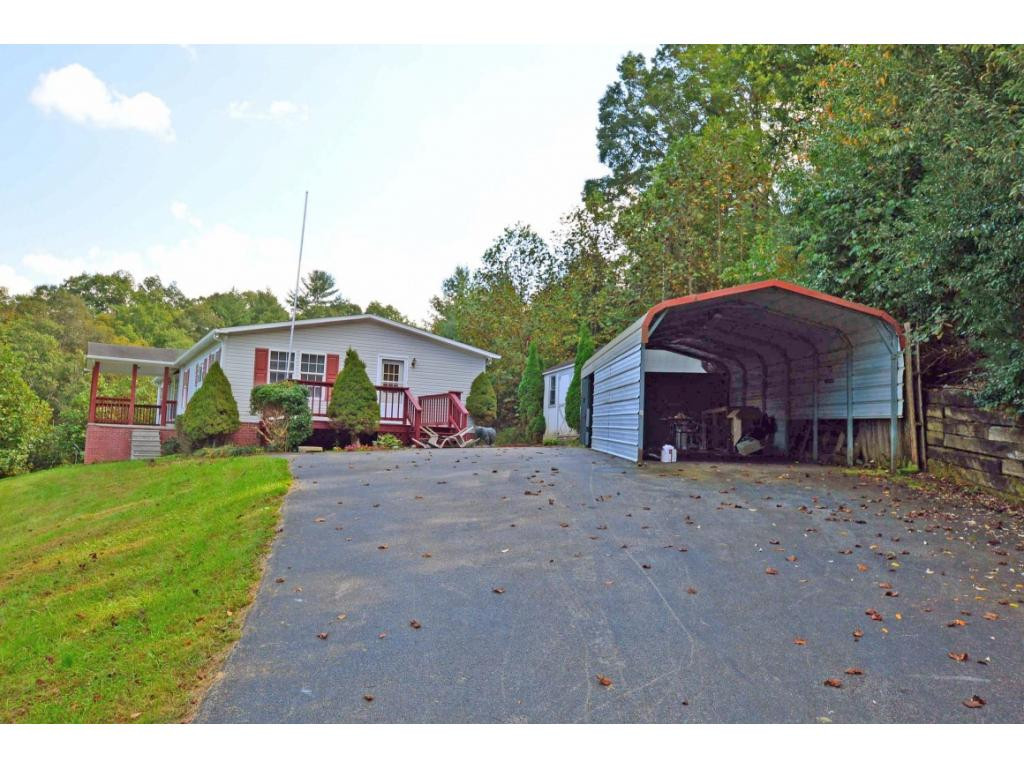 531 Piney Grove Road Hampton, TN 37658 - Photo 24 of 27 Carport