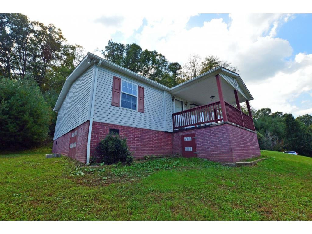 531 Piney Grove Road Hampton, TN 37658 - Photo 3 of 27 Photo 3