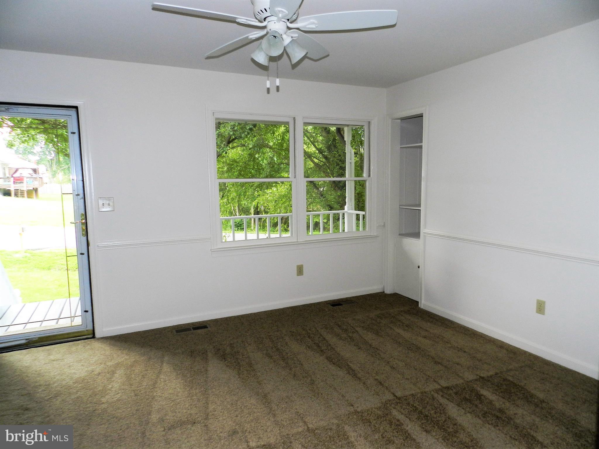6821 Redground Road Fredericksburg, VA 22407 - Photo 6 of 23 Living Room