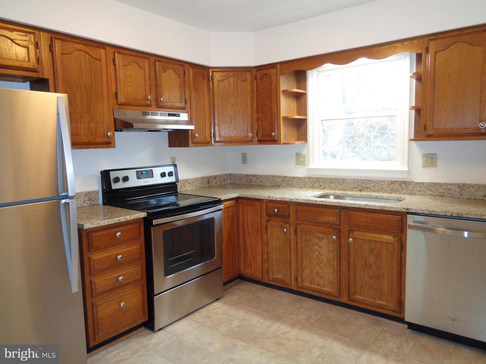 6821 Redground Road Fredericksburg, VA 22407 - Photo 8 of 23 Kitchen