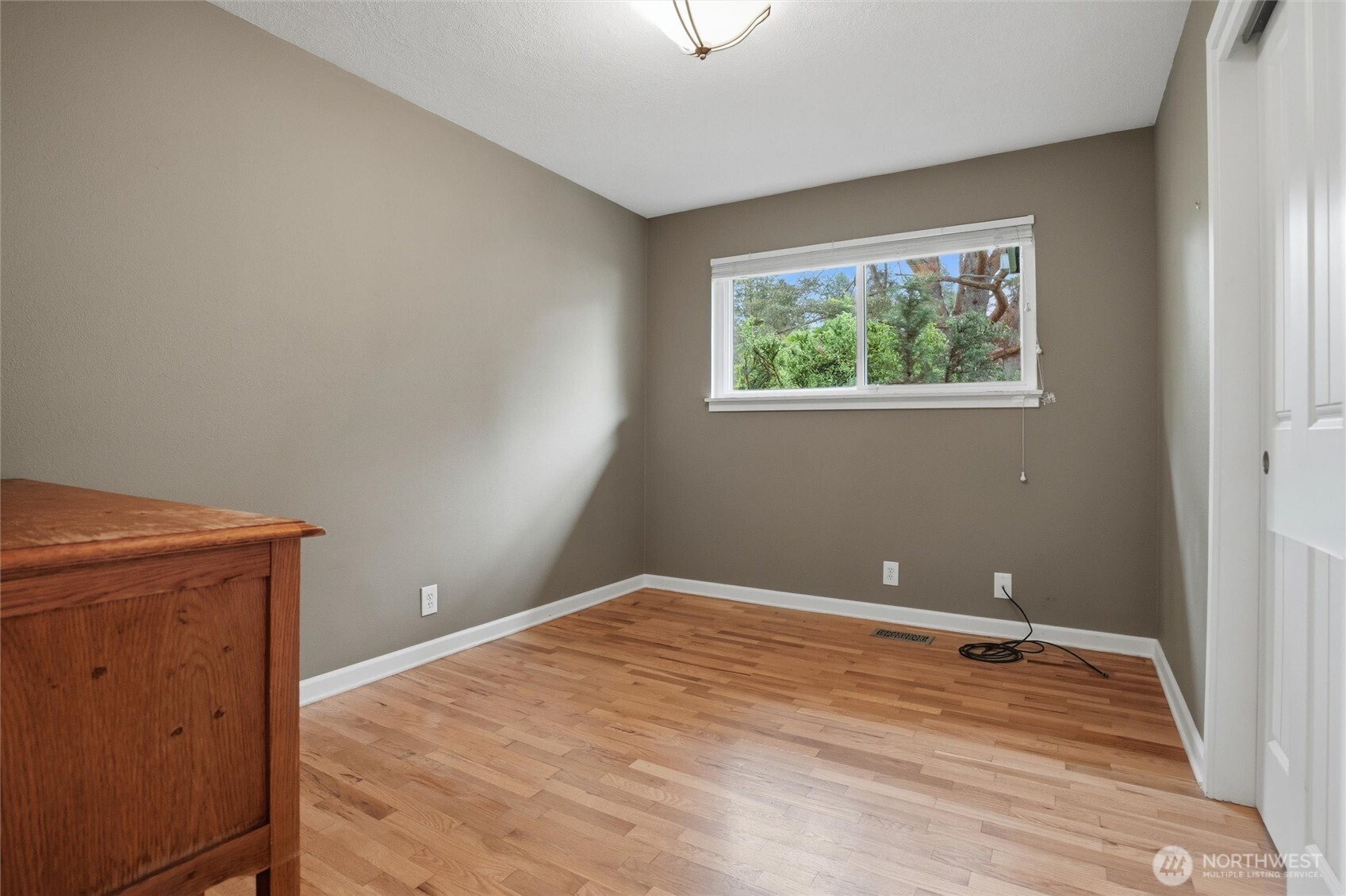 3202 Crystal Springs Road West University Place, WA 98466 - Photo 22 of 37 Gallery Image 22
