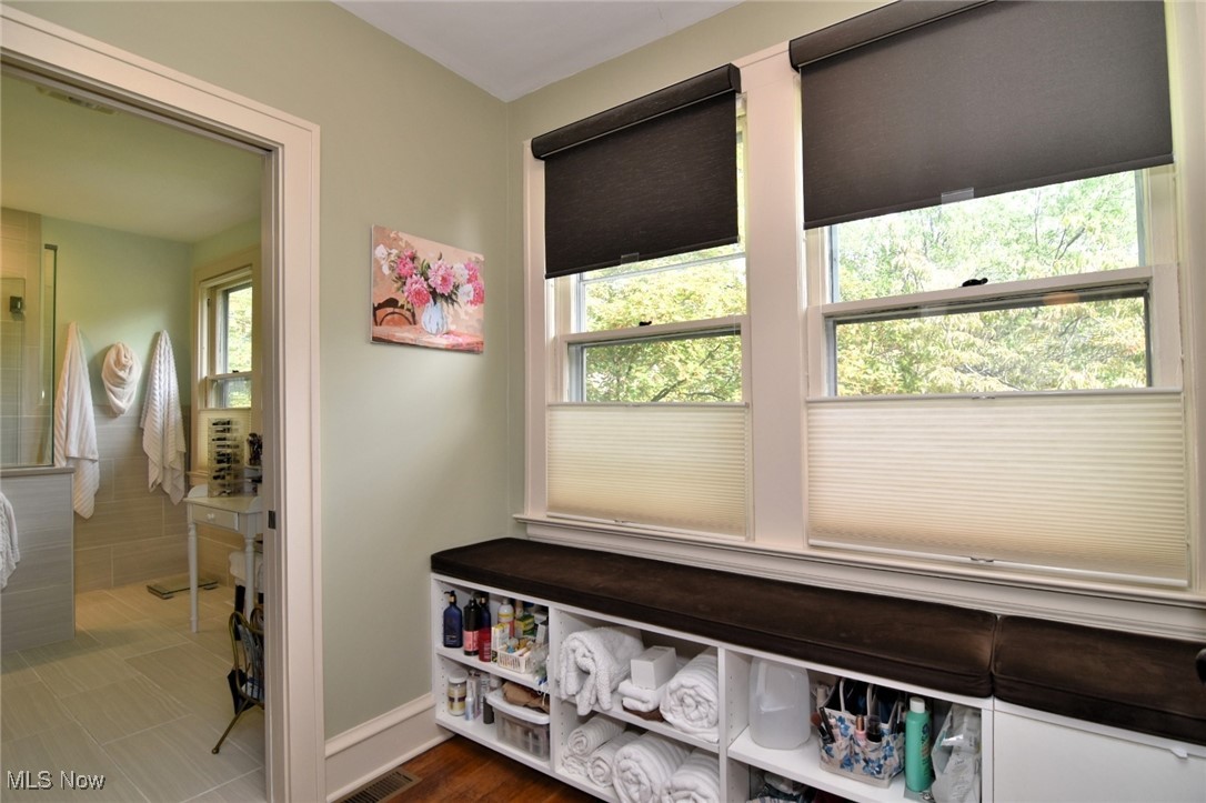 2984 Corydon Road Cleveland, OH 44118 - Photo 20 of 39 Master Closet