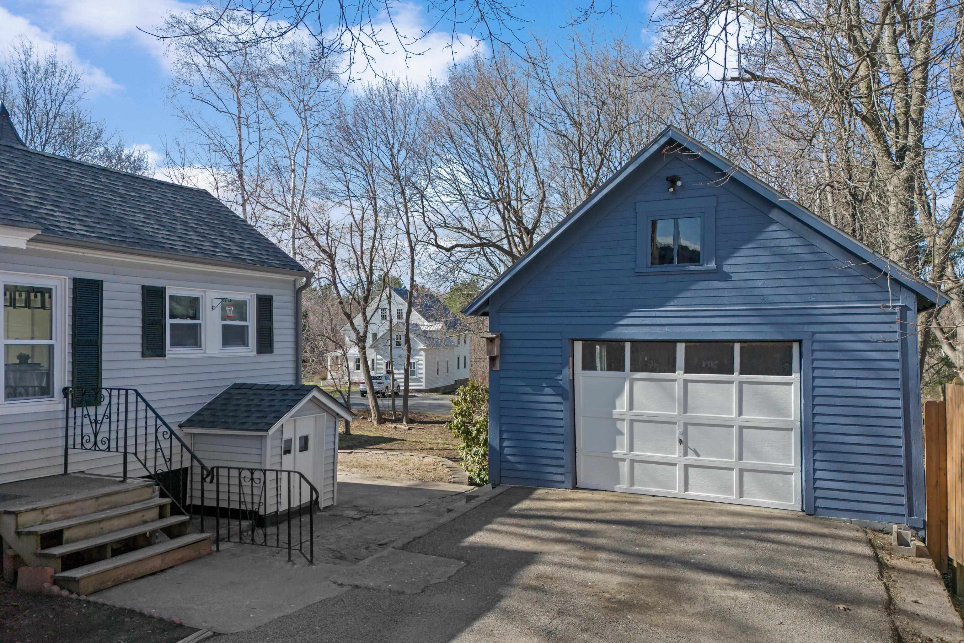 18 Church Street Epping, NH 03042 - Photo 6 of 61