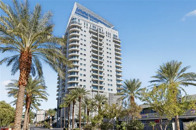$2,321 | 200 Hoover Avenue, Unit 1205, Las Vegas, NV 89101