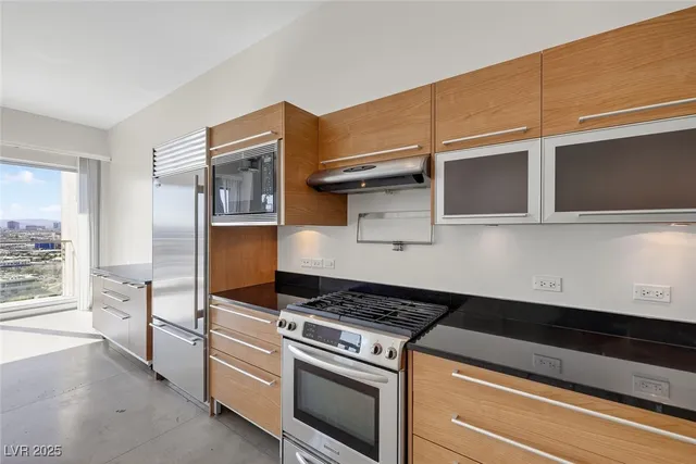 $2,321 | 200 Hoover Avenue, Unit 1205, Las Vegas, NV 89101