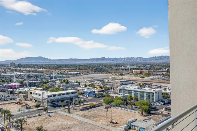 $2,321 | 200 Hoover Avenue, Unit 1205, Las Vegas, NV 89101