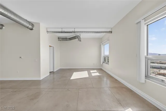 $2,321 | 200 Hoover Avenue, Unit 1205, Las Vegas, NV 89101