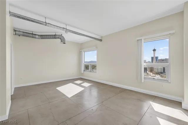 $2,321 | 200 Hoover Avenue, Unit 1205, Las Vegas, NV 89101