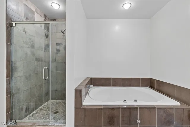 $2,321 | 200 Hoover Avenue, Unit 1205, Las Vegas, NV 89101