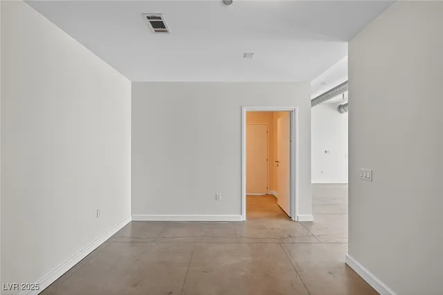 $2,321 | 200 Hoover Avenue, Unit 1205, Las Vegas, NV 89101