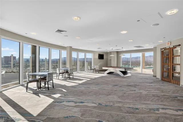$2,321 | 200 Hoover Avenue, Unit 1205, Las Vegas, NV 89101