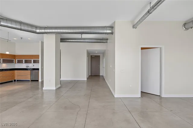 $2,321 | 200 Hoover Avenue, Unit 1205, Las Vegas, NV 89101