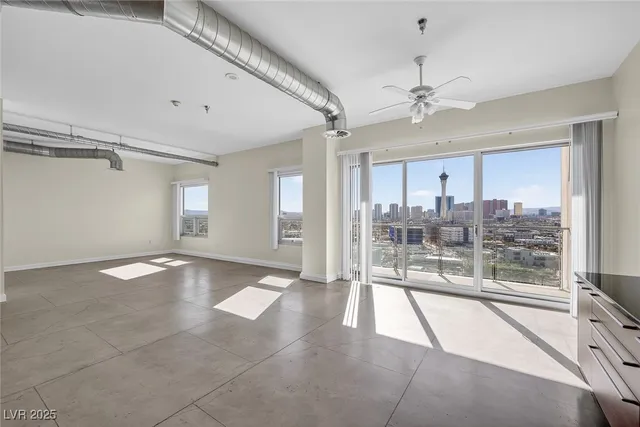 $2,321 | 200 Hoover Avenue, Unit 1205, Las Vegas, NV 89101
