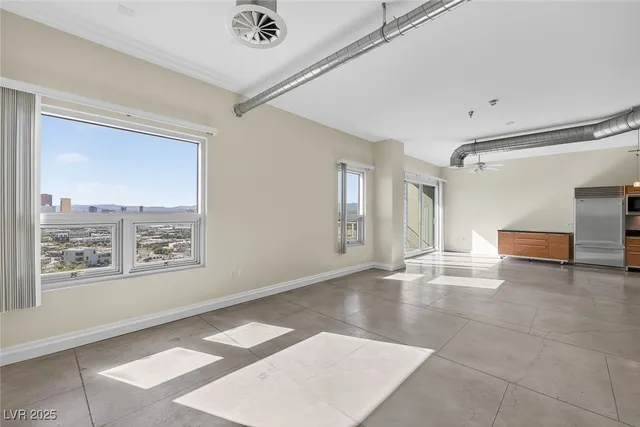 $2,321 | 200 Hoover Avenue, Unit 1205, Las Vegas, NV 89101