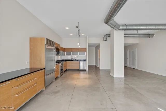 $2,321 | 200 Hoover Avenue, Unit 1205, Las Vegas, NV 89101