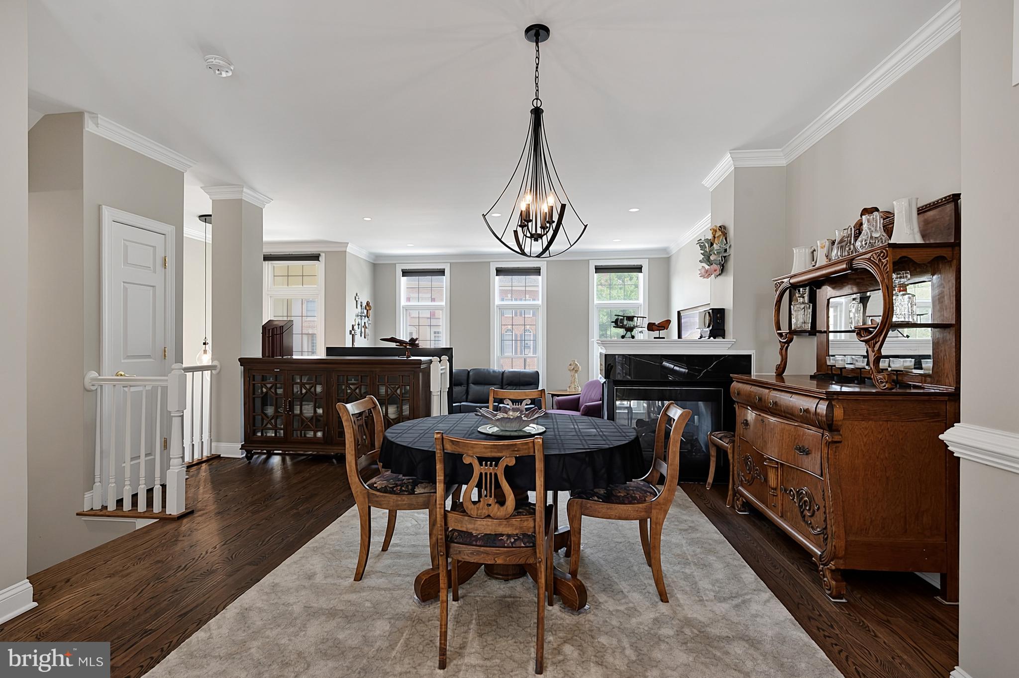5424 Edsall Ridge Place Alexandria, VA 22312 - Photo 14 of 48 Dining room next to kitchen