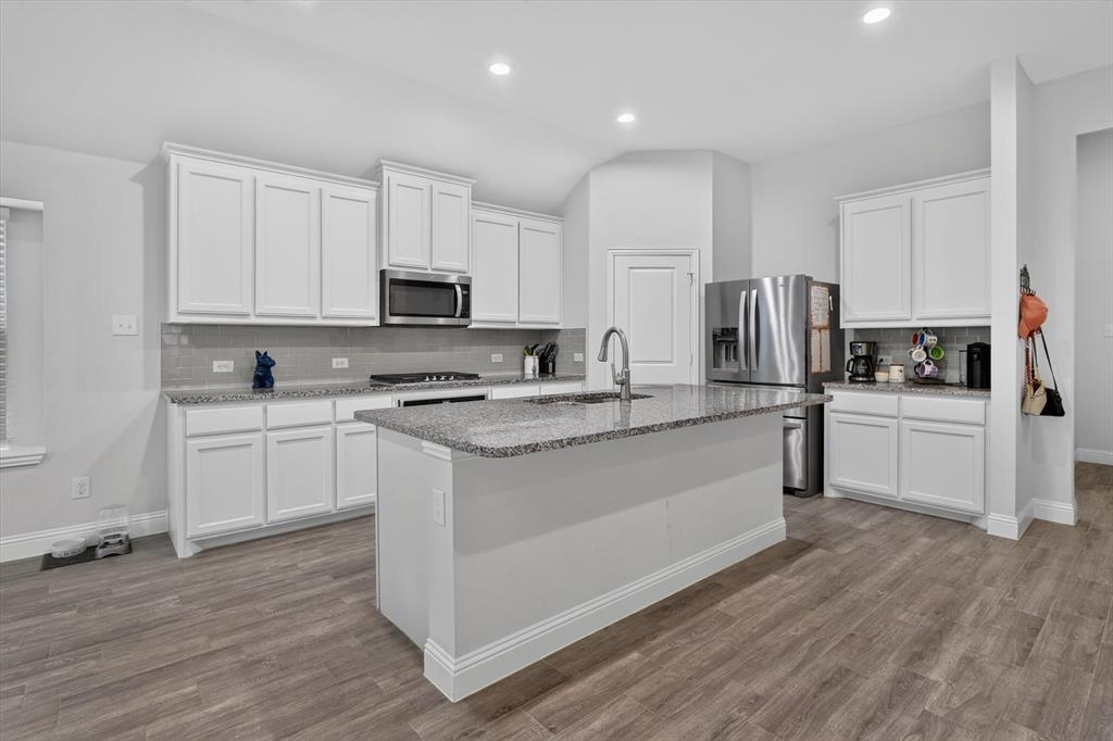 1233 Collett Sublett Road Kennedale, TX 76060 - Photo 6 of 34