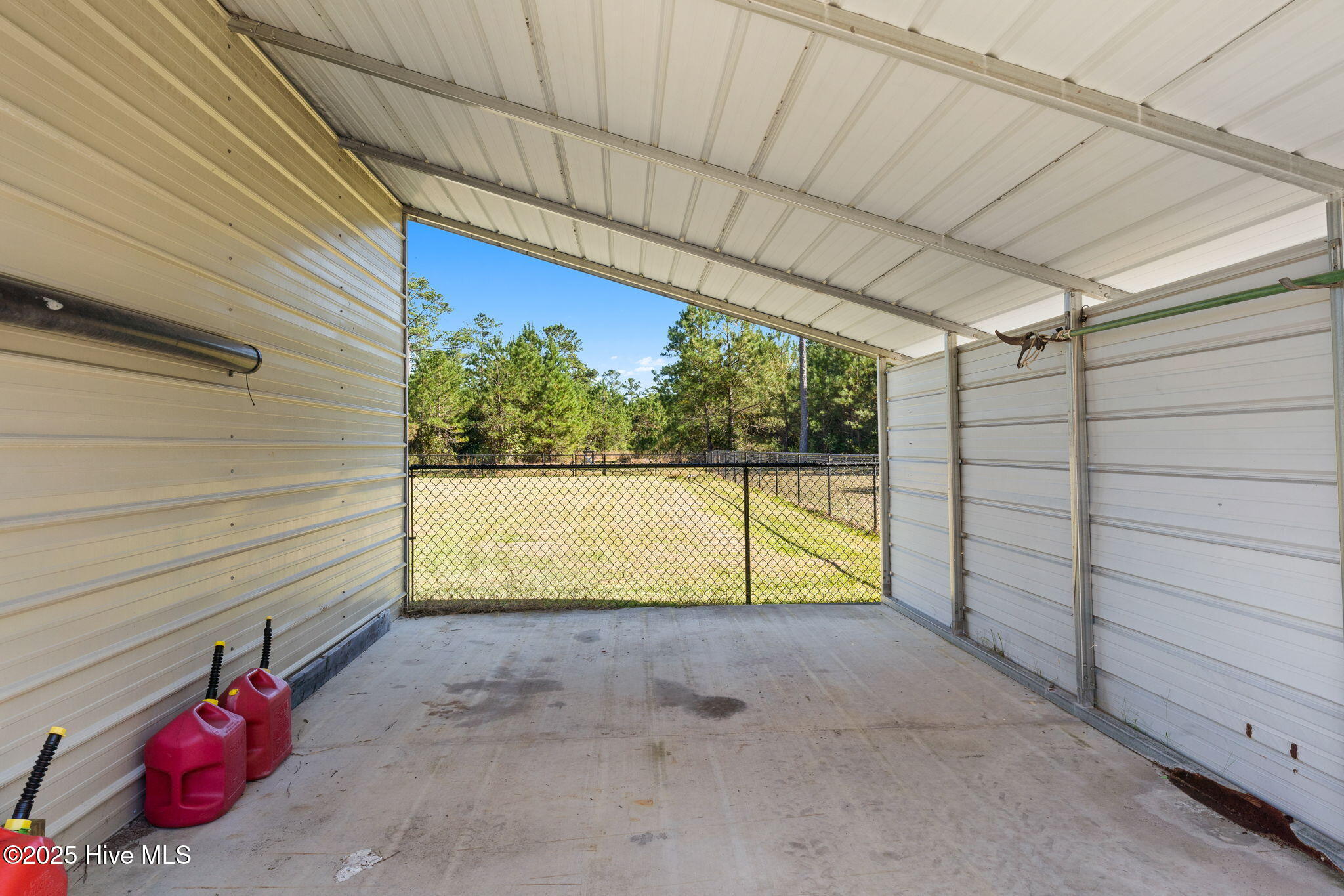 2580 Ash Little River Road Northwest Ash, NC 28420 - Photo 24 of 33 Garage 1 right side