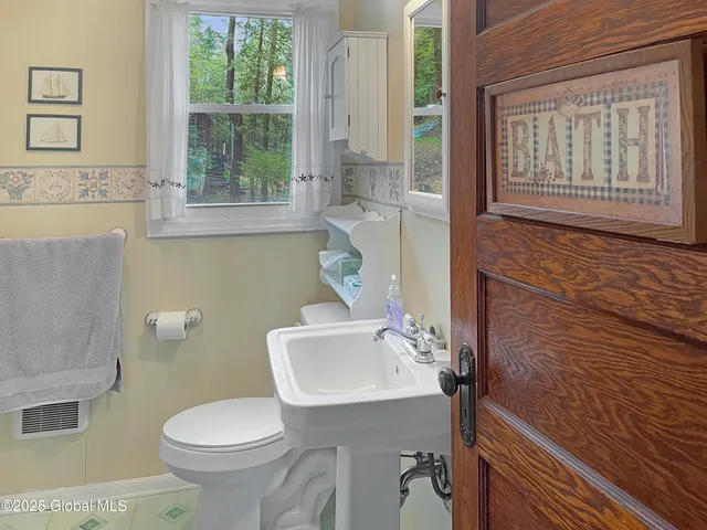 $327,900 | 170 East Shore Drive, Horicon, NY 12808