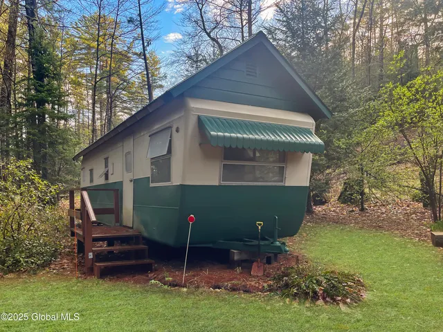 $327,900 | 170 East Shore Drive, Horicon, NY 12808