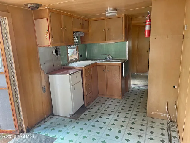 $327,900 | 170 East Shore Drive, Horicon, NY 12808