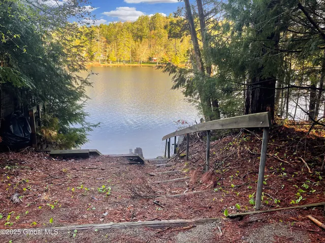 $327,900 | 170 East Shore Drive, Horicon, NY 12808