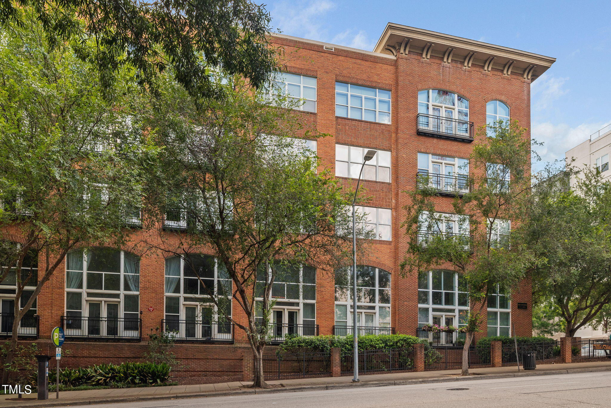 200 South Dawson Street, Unit 201 Raleigh, NC 27601 - Photo 2 of 39 a front view of a multi story building