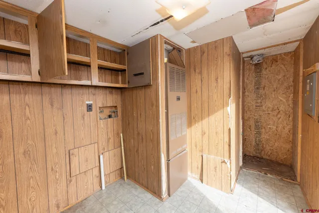 a view of walk in closet