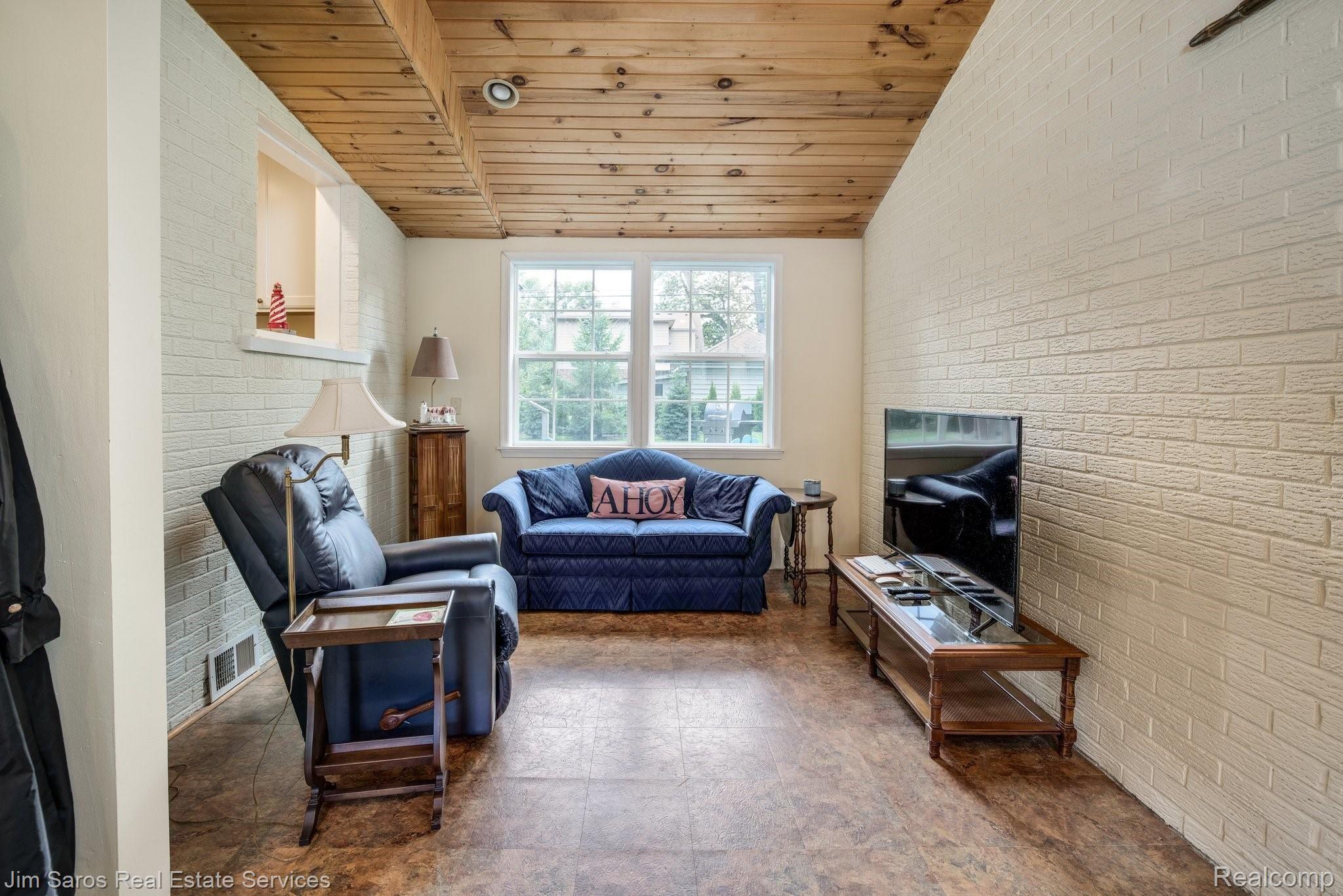 25-web-or-mls-937 Pemberton Road Grosse Pointe Pa0024.jpg